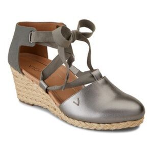 Vionic Metallic Gray Espadrille Wedges size 9.5